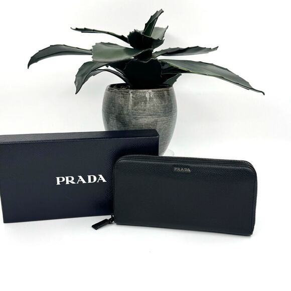 Prada Black Leather Continental Wallet with Box SHW - Picture 1 of 11